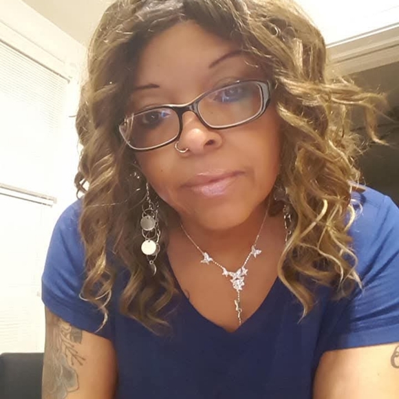 Meet your Posher, Posh - Picture 2 of 9